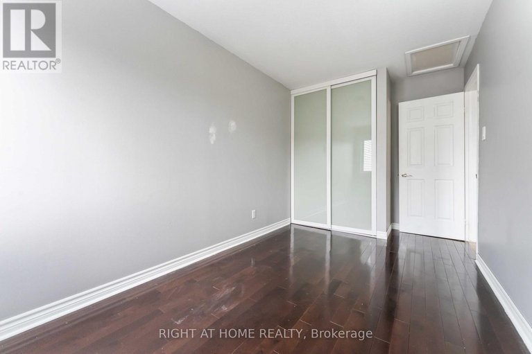 29142907/70-halley-street/heritage-park/ottawa/ontario/K2J3R3_22