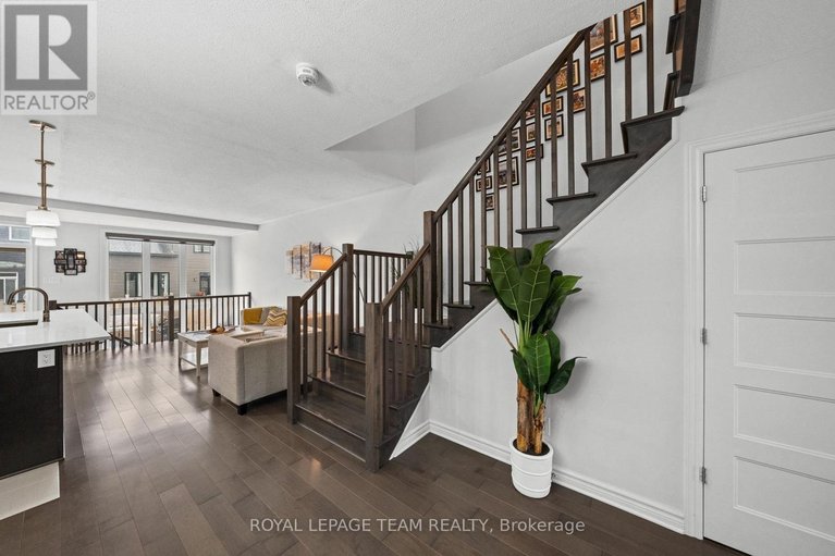 29594836/1160-beckett-crescent/stittsville-south/ottawa/ontario/K2S0Z2_17