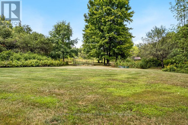 28814220/1556-drummond-conc-10a/drummond-n-elmsley-drummond-twp/drummondnorth-elmsley/ontario/K0G1K0_35
