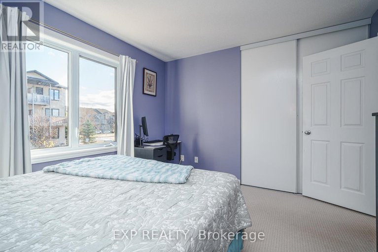 28257579/426-pillett-street/strandherd/ottawa/ontario/K2J5S3_22
