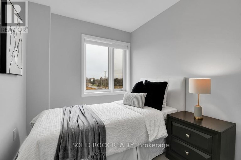 29614400/512-pilot-private/emerald-meadowstrailwest/ottawa/ontario/K2S0S4_21