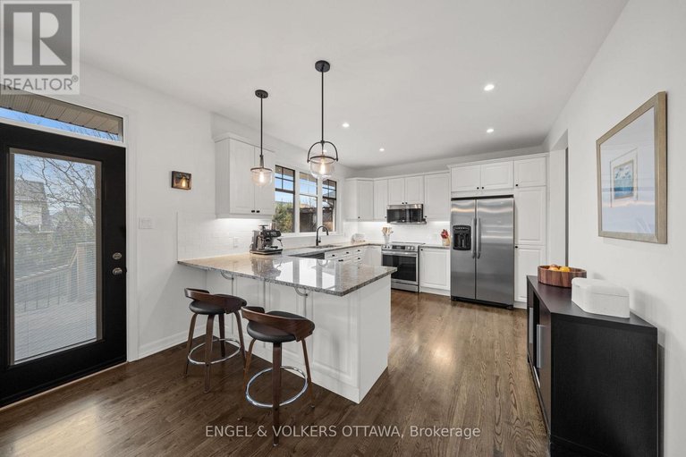 29623867/566-erinwoods-circle/stonebridge/ottawa/ontario/K2J5M8_10