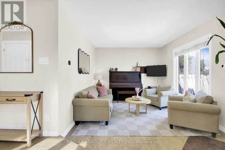 29532776/294-turnstone-court/chatelaine-village/ottawa/ontario/K1E2V2_19