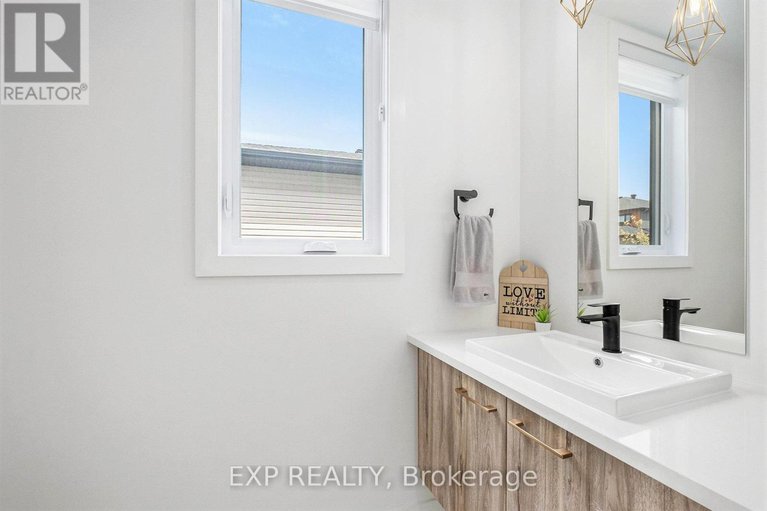 28657176/1308-diamond-street/town-of-rockland/clarence-rockland/ontario/K4K0M6_14
