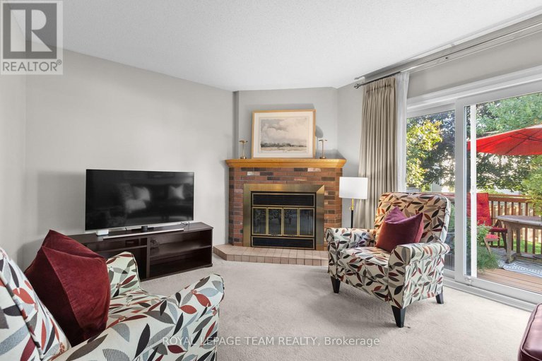 28918556/24-hyannis-avenue/cedargrovefraserdale/ottawa/ontario/K2J2W8_13