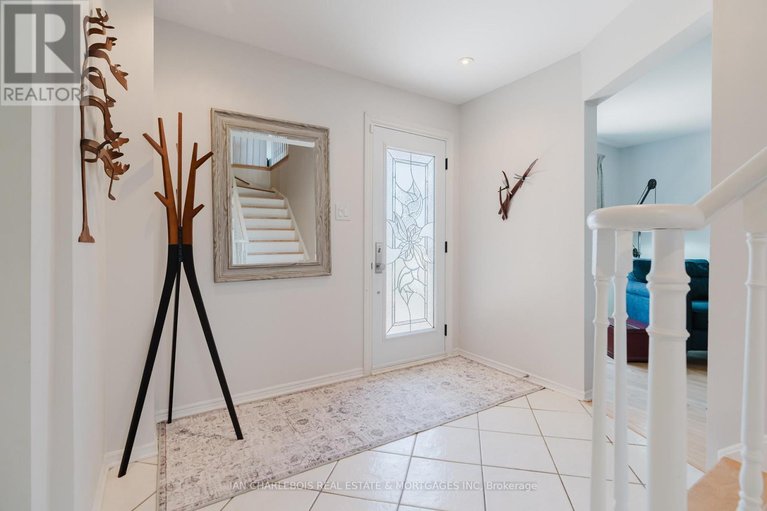 29631308/583-apollo-way/fallingbrookpineridge/ottawa/ontario/K4A1T7_5