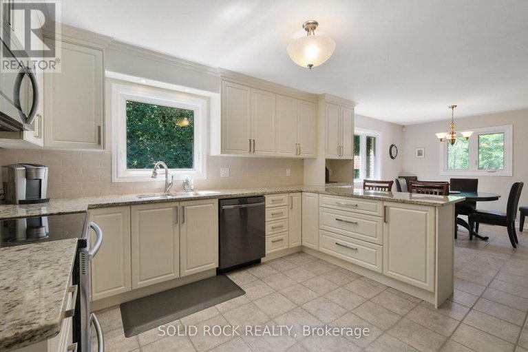 28631111/209-deerwood-drive/fitzroy-ward-south-west/ottawa/ontario/K0A2H0_15