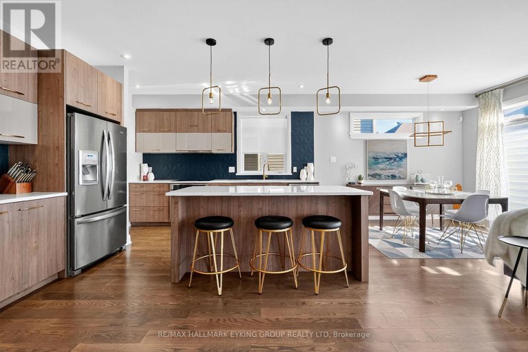 29049191/251-joshua-street/mer-bleuebradley-estatesanderson-park/ottawa/ontario/K1W0H3_16