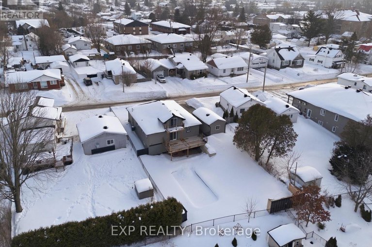 29381359/850-chapman-street/town-of-rockland/clarence-rockland/ontario/K4K1E6_36