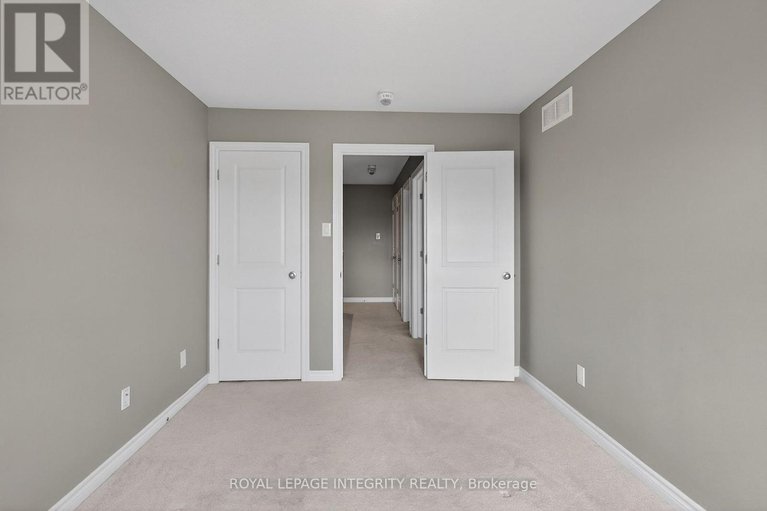 29442697/630-lauraleaf-crescent/half-moon-bay/ottawa/ontario/K2J6G9_16