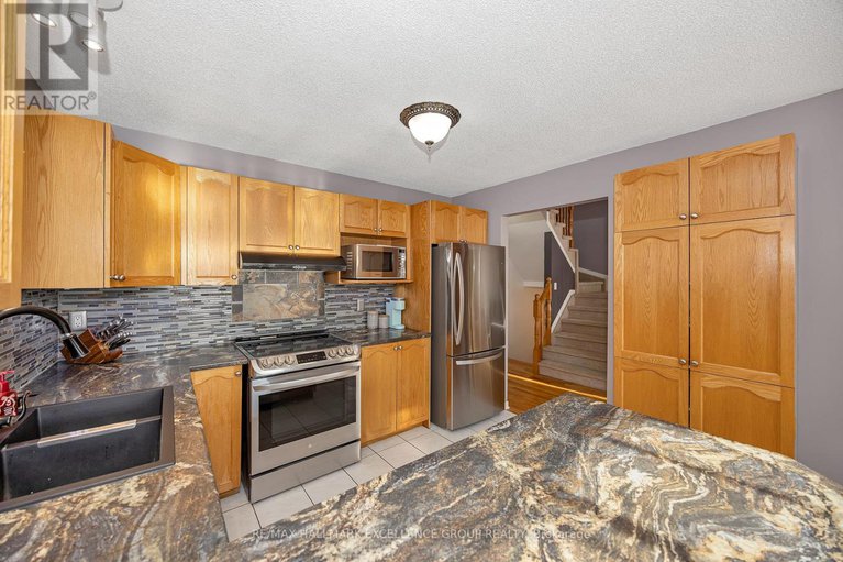 29430076/3317-elie-street/town-of-rockland/clarence-rockland/ontario/K4K1S1_15