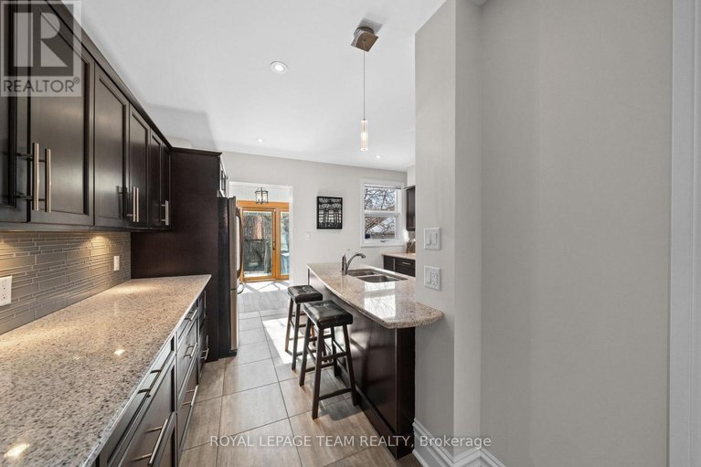 29642086/148-bruyere-street/lower-townbyward-market/ottawa/ontario/K1N5E1_13