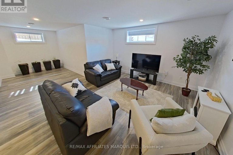 29387791/51-nancy-street/embrun/russell/ontario/K0A1W0_17