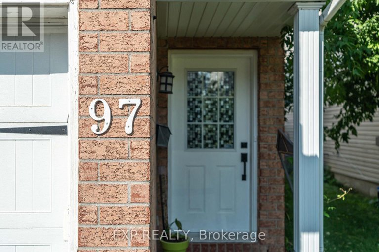 28727633/97-castle-glen-crescent/glencairnhazeldean/ottawa/ontario/K2L4G9_2