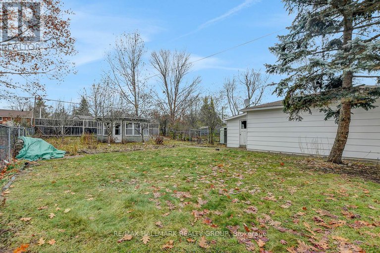 29145241/13-dunham-street/cardinal-heights/ottawa/ontario/K1J7L5_45