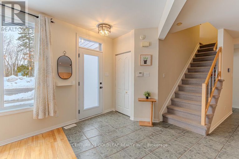 29418549/1075-north-river-road/overbrook/ottawa/ontario/K1K3V9_2