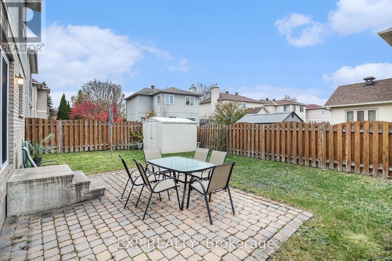 29215208/7-forestglade-crescent/hunt-club-park/ottawa/ontario/K1G5X3_31