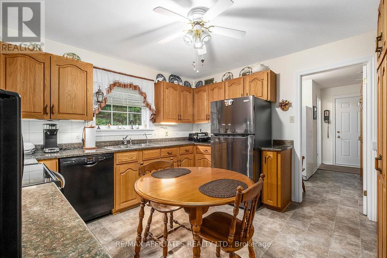 28549907/249-bracken-avenue/drummondnorth-elmsley-north-elmsley-twp/drummondnorth-elmsley/ontario/K7A4S4_16