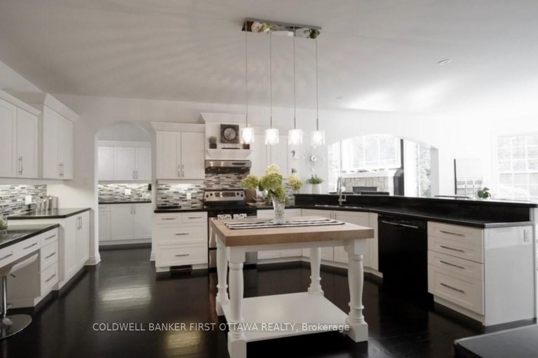 28797063/18-cypress-gardens/stittsville-south/ottawa/ontario/K2S1W6_13