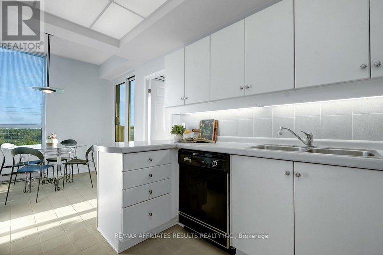 28862952/1906-1480-riverside-drive/riverview-park/ottawa/ontario/K1G5H2_15