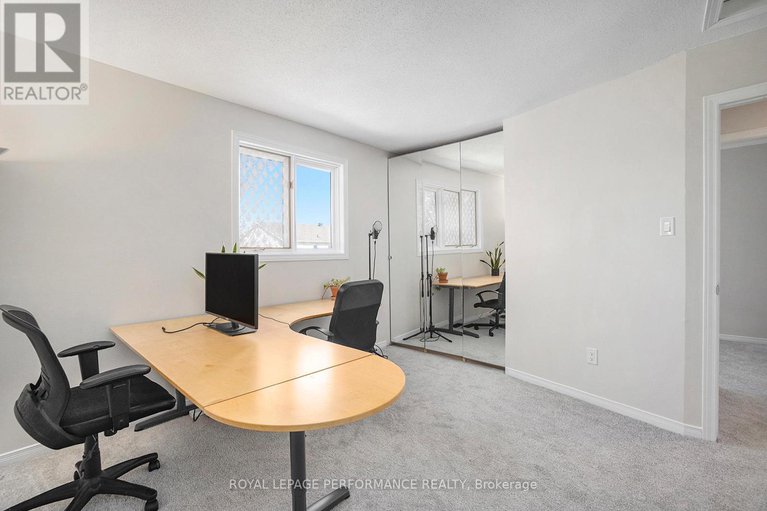 28592110/56-ipswich-terrace/morgans-grantsouth-march/ottawa/ontario/K2K2R3_21