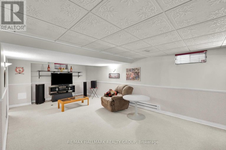 29571955/5-ellisson-way/hunt-club-park/ottawa/ontario/K1G4N9_34