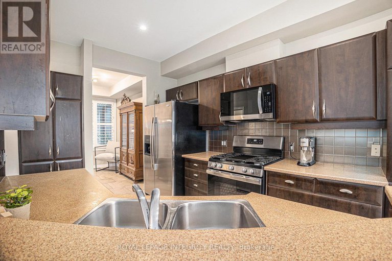 28816368/85-evelyn-powers-private/stittsville-south/ottawa/ontario/K2S0E1_15