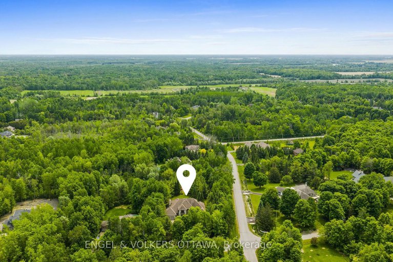 28965812/5800-queenscourt-crescent/manotick-east-to-manotick-station/ottawa/ontario/K4M1K3_43