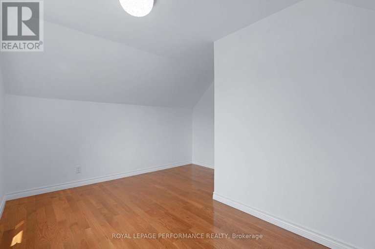 28555292/10-argue-drive/borden-farmstewart-farmcarleton-heightsparkwood-hills/ottawa/ontario/K2E6S1_21