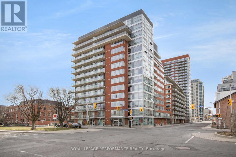 302 - 180 York Street