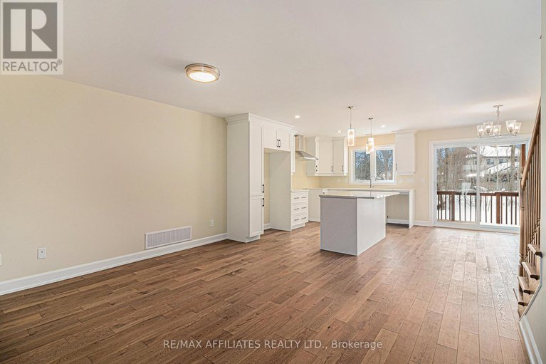 28986389/351-voyageur-place/embrun/russell/ontario/K0A1W0_5
