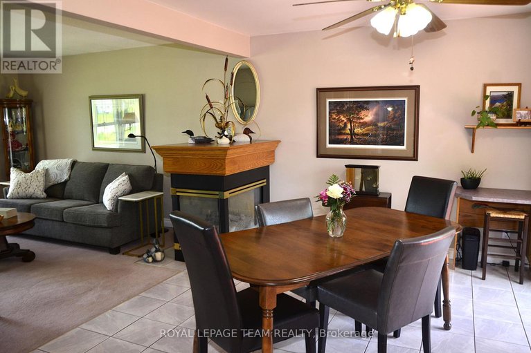 28426387/4951-hwy-31-bank-street-n/south-dundas-williamsburgh-twp/south-dundas/ontario/K0C2H0_9
