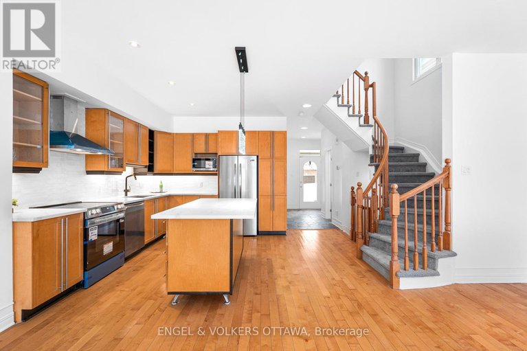 29344132/318-parkin-circle/blossom-parkkemp-parkfindlay-creek/ottawa/ontario/K1T4G6_16