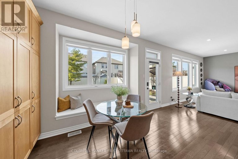 29655713/2176-sunset-cove-circle/half-moon-bay/ottawa/ontario/K2J0T9_14