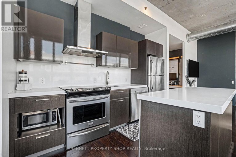 29374689/811-360-mcleod-street/ottawa-centre/ottawa/ontario/K2P1A9_7