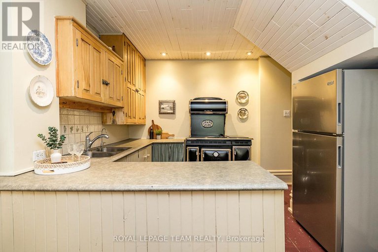 29098667/3651-burritts-rapids-road/north-grenville-twp-kemptville-south/north-grenville/ontario/K0G1N0_19