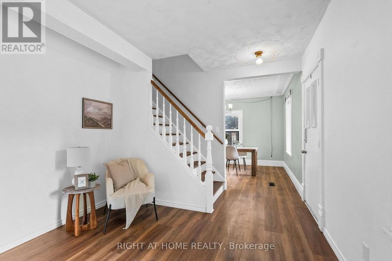 28925097/94-main-street/north-dundas-winchester-twp/north-dundas/ontario/K0A2R0_5