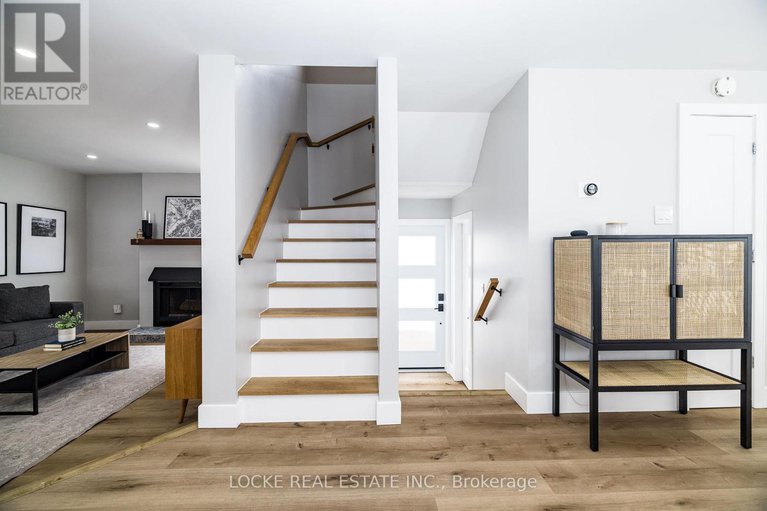 29371448/6066-ridgelea-place/chapel-hill/ottawa/ontario/K1C5P8_20