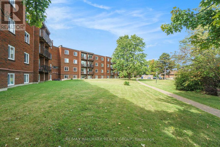 28804726/203c-2041-arrowsmith-dr-drive/beacon-hill-south/ottawa/ontario/K1J7V7_17