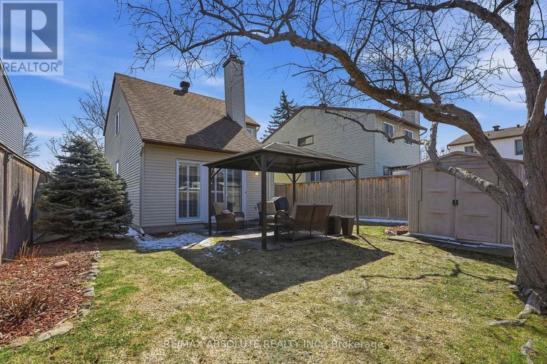 29579174/1594-st-georges-street/bilberry-creekqueenswood-heights/ottawa/ontario/K1E2M9_31