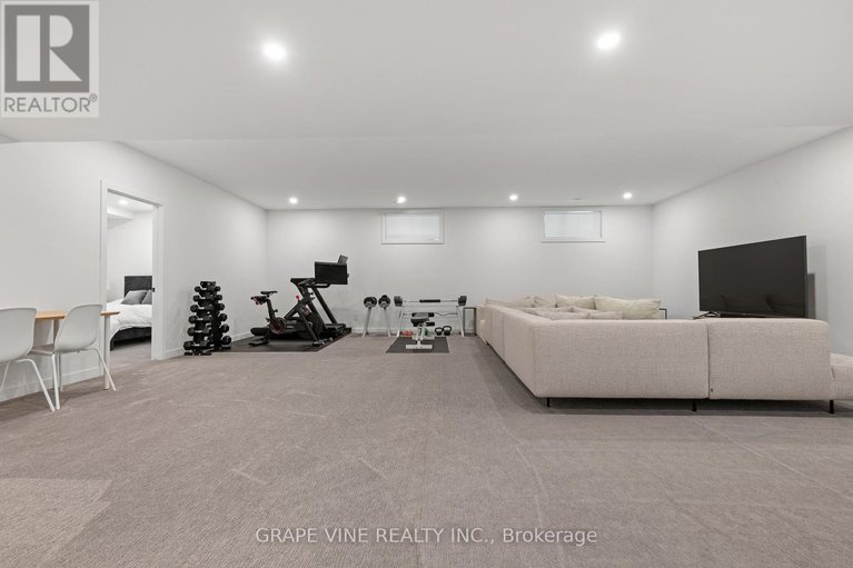 29642909/1108a-falaise-road/borden-farmstewart-farmcarleton-heightsparkwood-hills/ottawa/ontario/K2E6R2_40