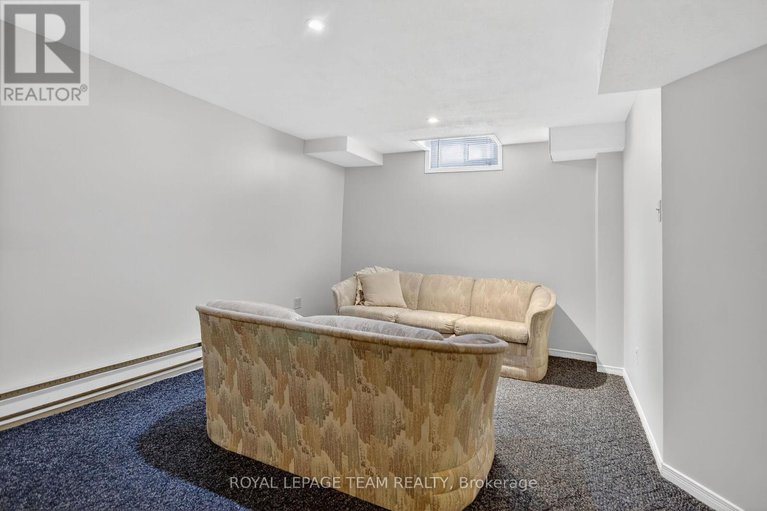 29430721/1604-proulx-drive/fallingbrookpineridge/ottawa/ontario/K4A1T5_33