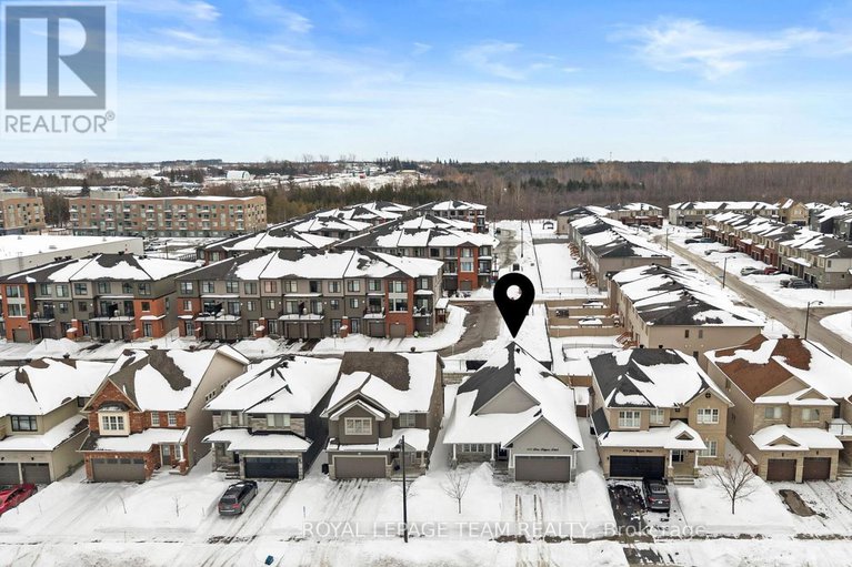 29419268/111-dun-skipper-drive/blossom-parkkemp-parkfindlay-creek/ottawa/ontario/K1X0G1_47