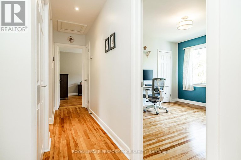 28842718/343-fullerton-avenue/overbrookcastle-heights/ottawa/ontario/K1K1K2_22