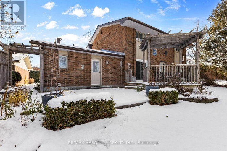 29296781/22-banting-crescent/beaverbrook/ottawa/ontario/K2K1P4_37