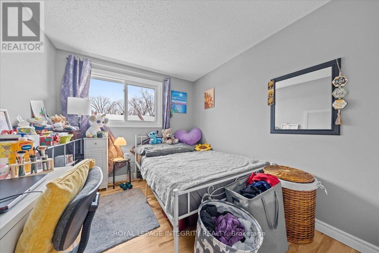 29383476/1196-priory-lane/convent-glen-north/ottawa/ontario/K1C1Z9_16