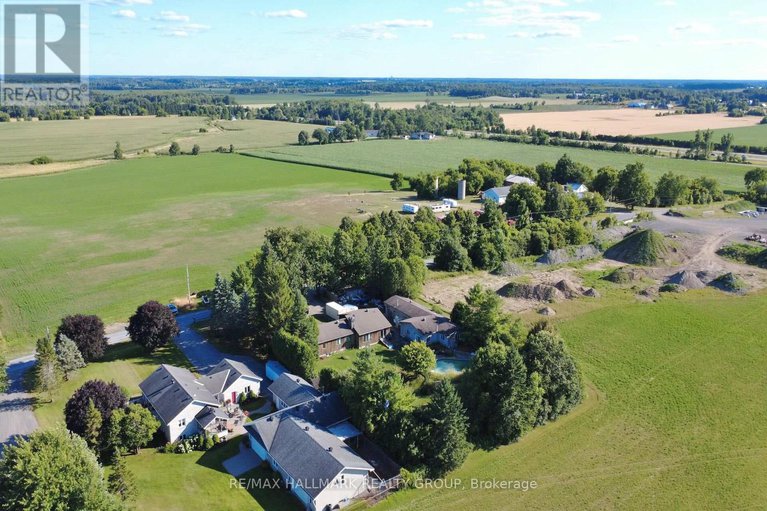 28655668/1721-carsonby-road-e/manotick-south-to-roger-stevens/ottawa/ontario/K0A2E0_44