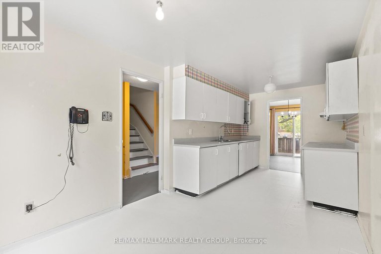 28586632/55-river-garden-private/mooneys-bayriverside-park/ottawa/ontario/K1V1M8_19