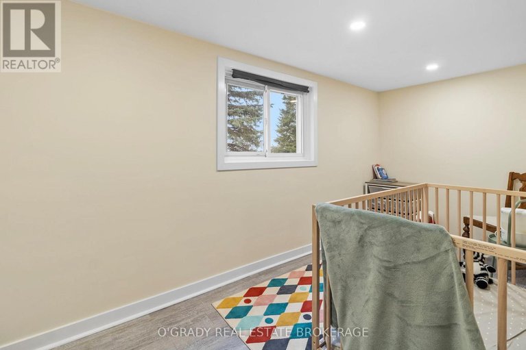 29613065/26-brouse-drive-e/iroquois/south-dundas/ontario/K0E1K0_35