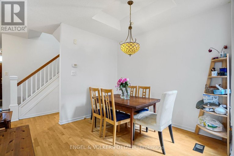 29686095/293-somerset-street-e/sandy-hill/ottawa/ontario/K1N6V9_11